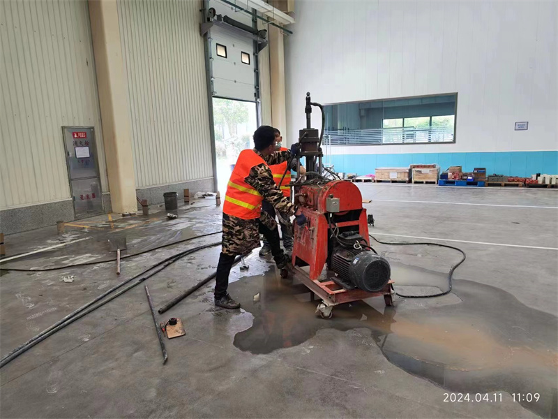 庄河厂房地面下沉塌陷注浆加固施工